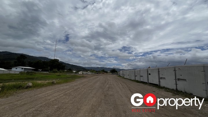 En venta de lote Comercial - Industrial sobre carretera Interamericana, Cartago